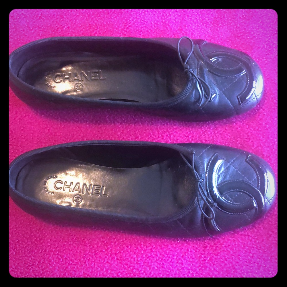 Chanel flat shoes